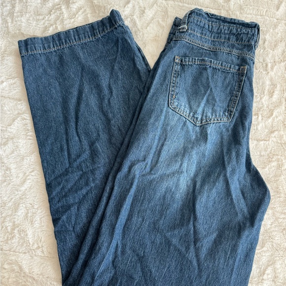Maurices Wide Leg Jean - Size 4 - Picture 2 of 5